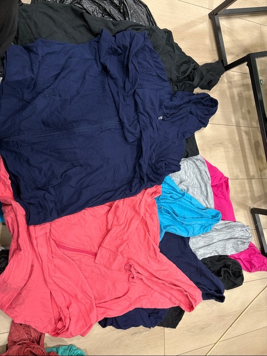 Hanes Jackets & Blazers - Lot of Women’s Lightweight Hooded Jackets
Hanes XXL